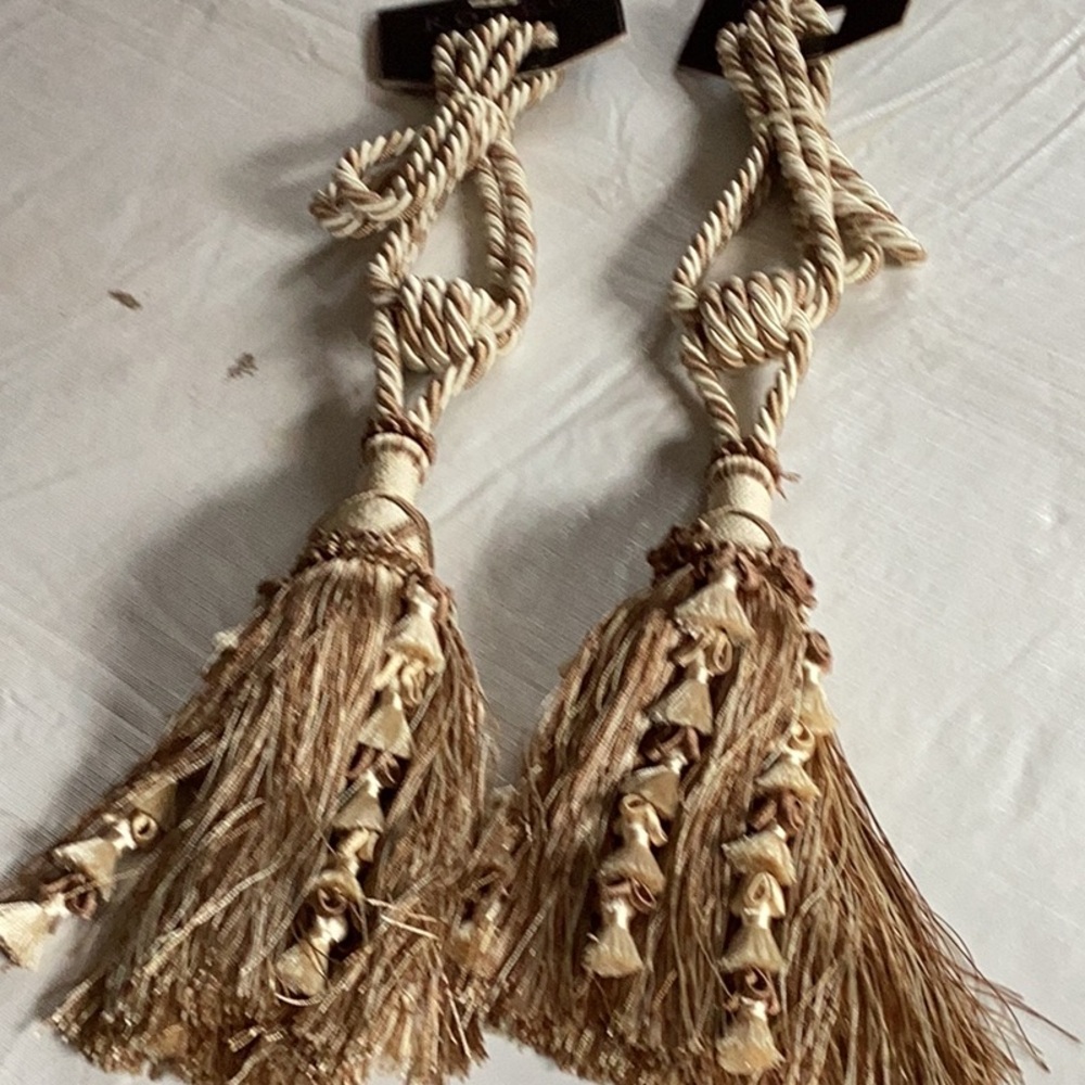 NWT set of window treatment tie backs.